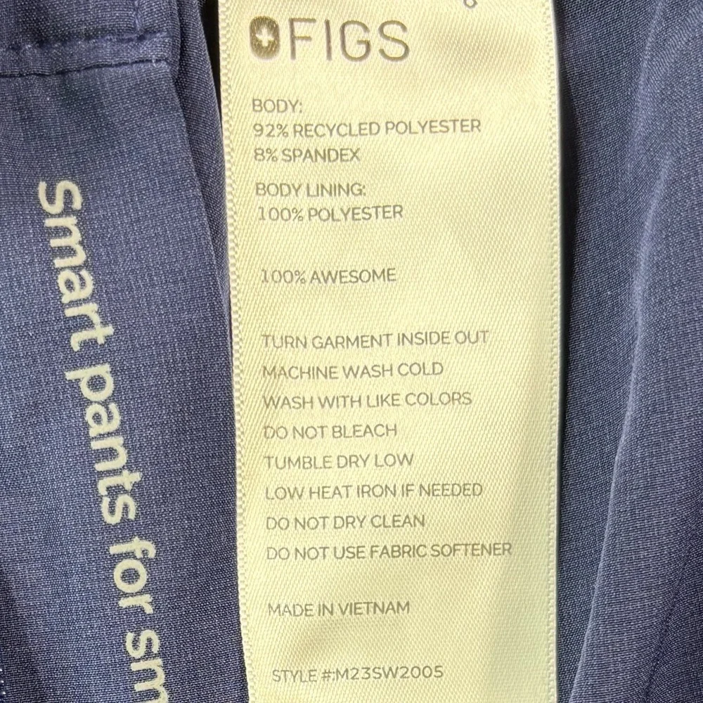 FIGS Men’s Navy Blue Cairo Cargo Scrub Pants